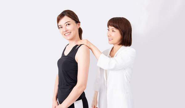 たった40秒で首コリがラクになる！【村木宏衣さん考案】脇の下ほぐし