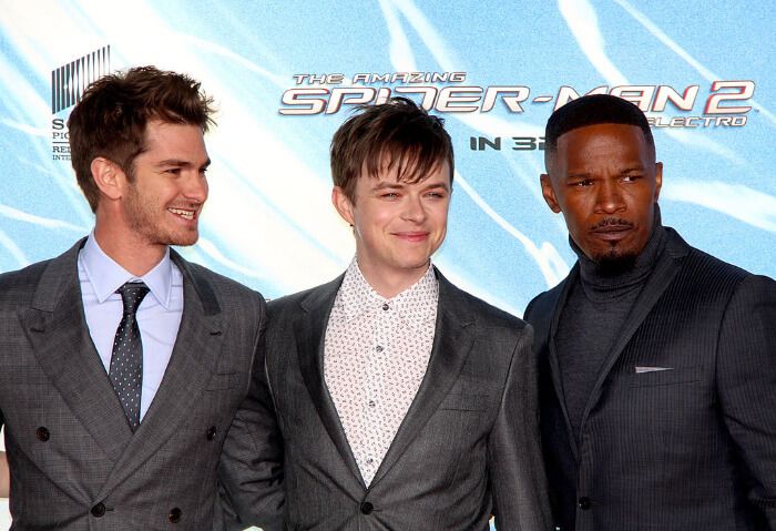 2014年4月 ベルリンプレミア。左から、アンドリュー・ガーフィールド、デイン・デハーン、ジェイミー・フォックス。