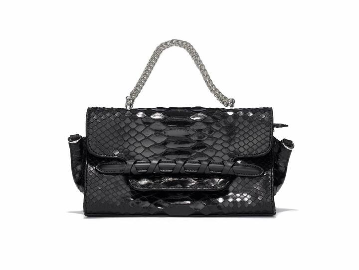 バッグ［縦12㎝×横22㎝×マチ10㎝］￥180,000（税抜）