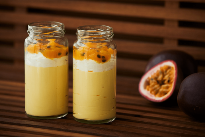 パッションフルーツソースのマンゴープリン