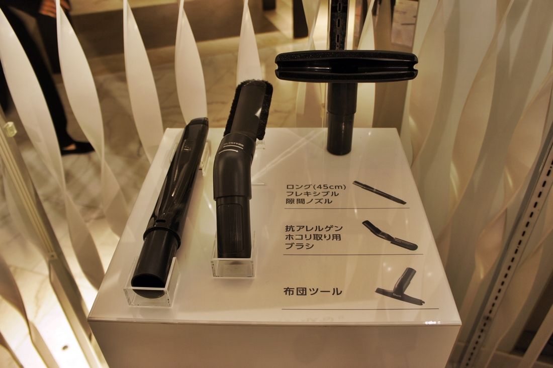 標準付属のアタッチメント3点。隙間、アレルギー対策、布団…およそ考えつく欲しいものが全部そろってます。