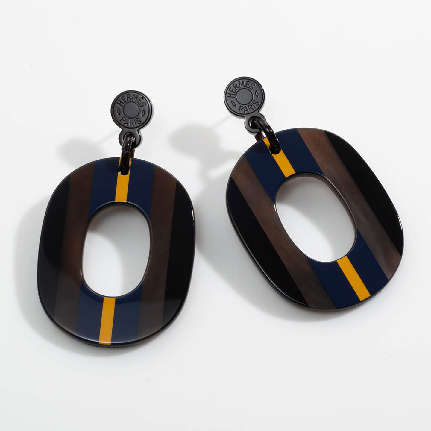 ピアス「ロカバール」