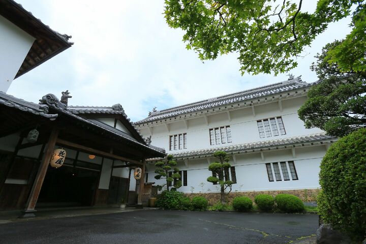 「旅館花屋」の外観