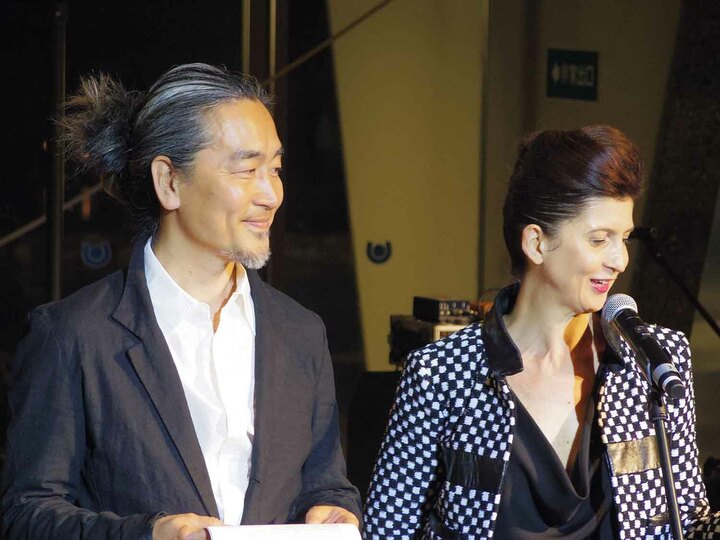 共同創設者のルシール・レイボーズ氏と仲西祐介氏。