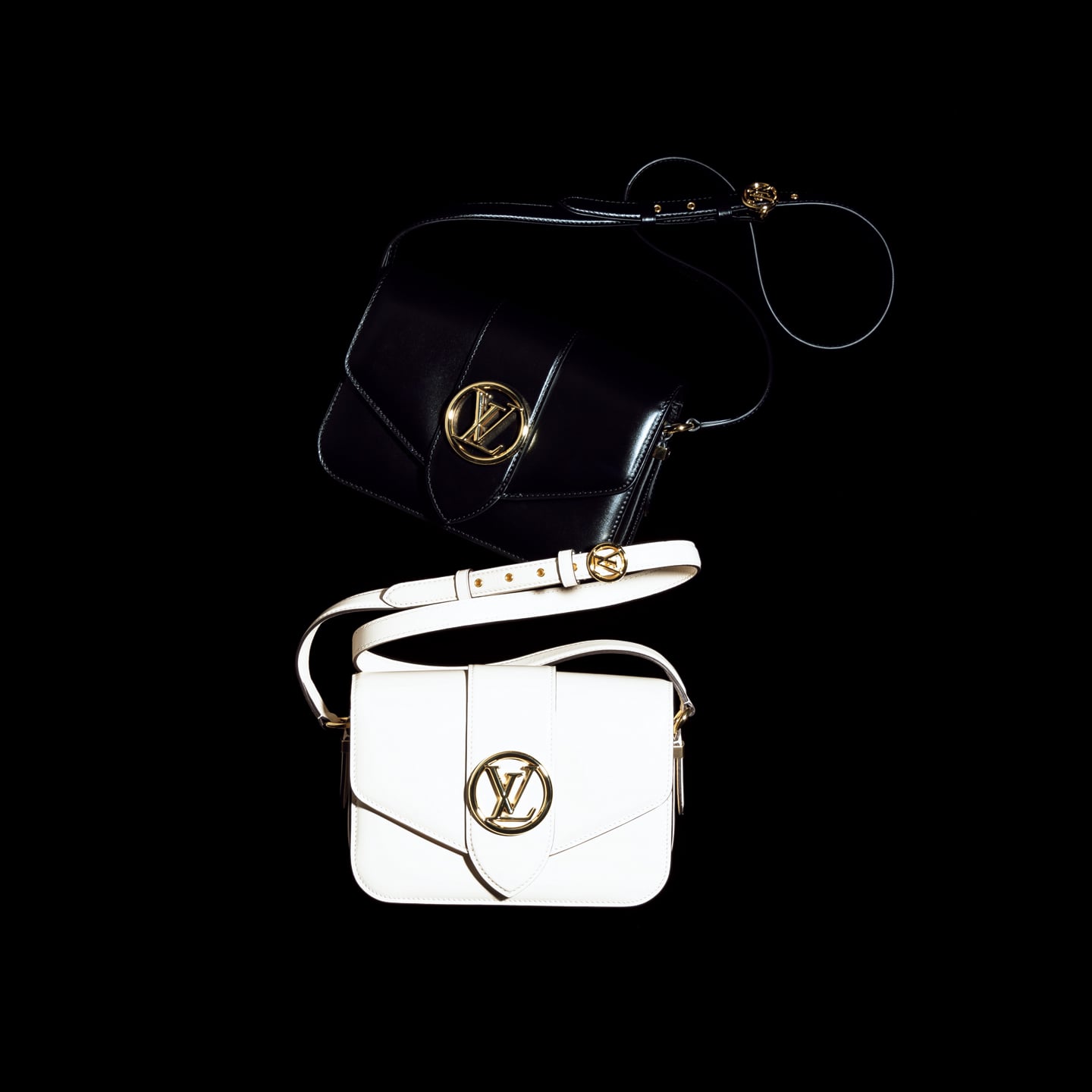 バッグ「LV PONT 9」各¥426,000【縦15×横23×マチ8cm】