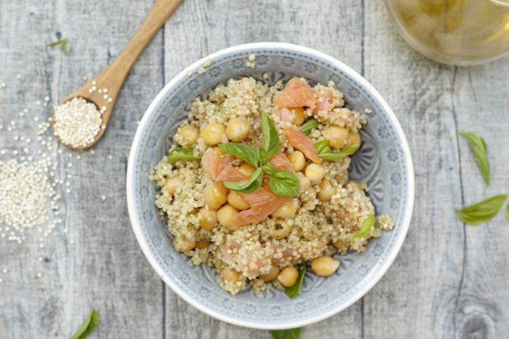 擬穀類であるキヌアはご飯のように炊飯器で炊く、あるいは茹でて使うのが一般的