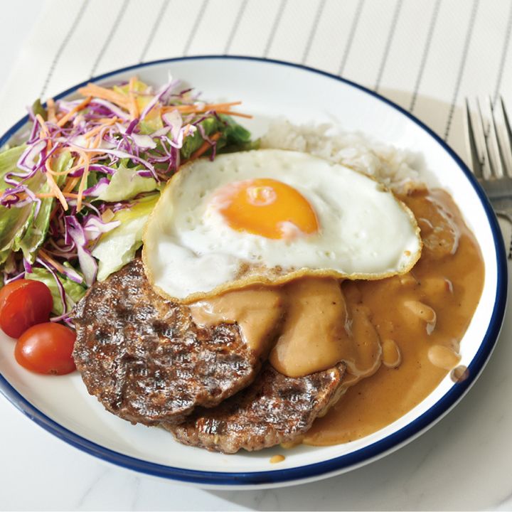 牛肉100%のパテに雑穀米を添えた「オノ ロコモコ」¥1,280(ダブルパティ+¥600)