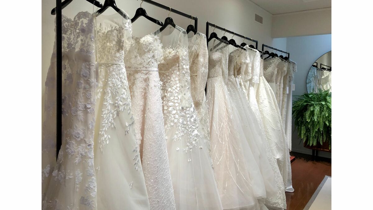 大人のウエディングドレス選びは 自分らしさ がポイント 大人婚におすすめのレンタルドレス6選 Precious Jp プレシャス 大人のウエディングドレス選びは 自分らしさ がポイント 大人婚におすすめのレンタルドレス6選 Precious Jp プレシャス