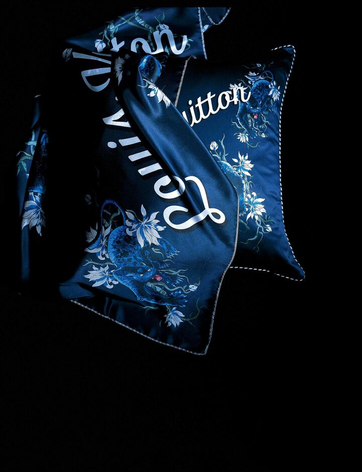 ［縦50×横50㎝］（ルイ・ヴィトン クライアントサービス）