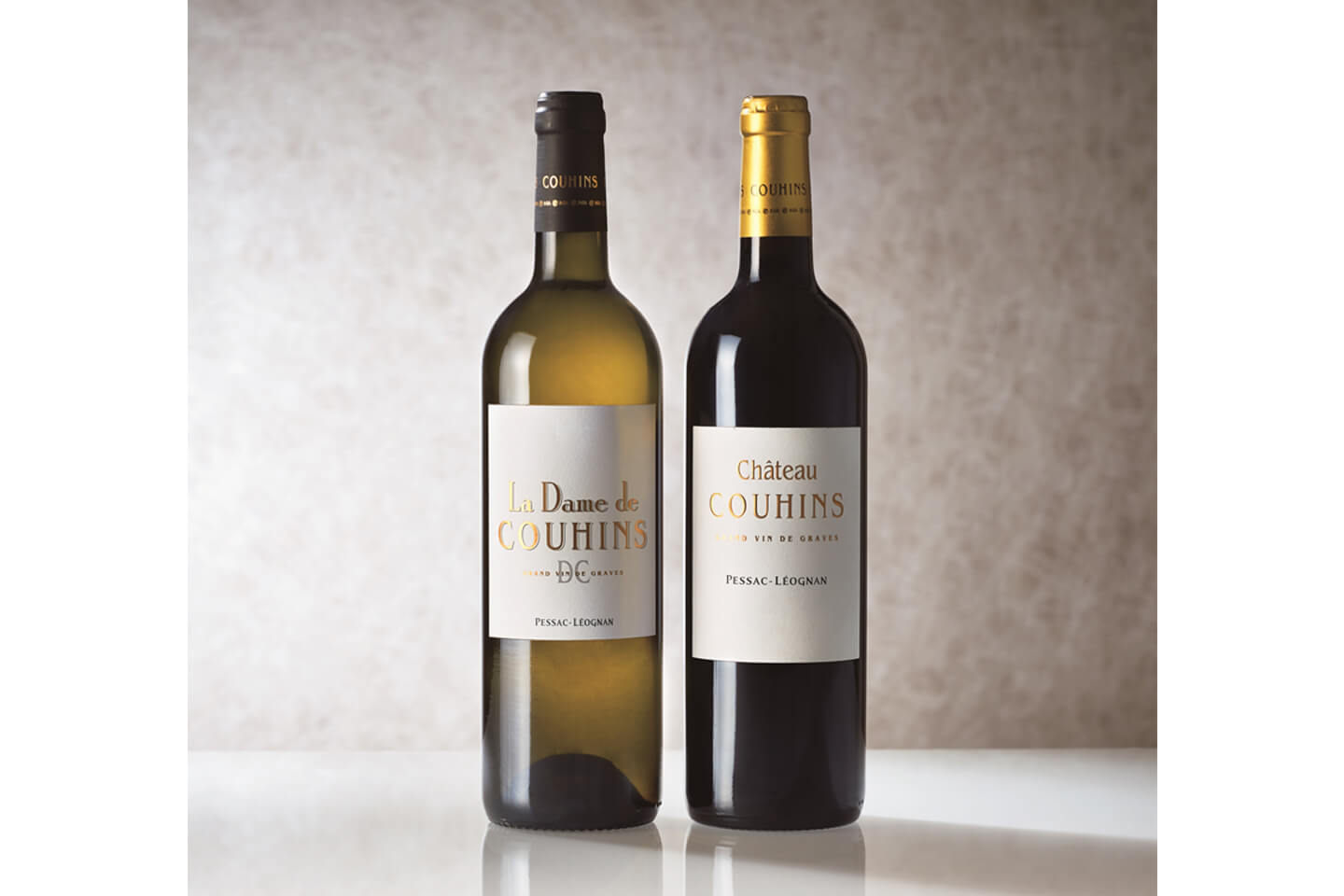 ラ ダム ド クーアン(白・辛口)、シャトー クーアン ルージュ(赤・重口)各750ml/フランス製 ¥10,800(税込)/取扱店舗:三越各店ギフトセンター、各店食品ギフト売場、三越オンラインショップ