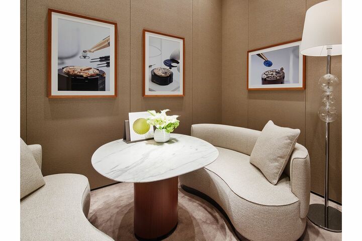 阪急うめだ本店６階「ブレゲ ブティック阪急うめだ本店」