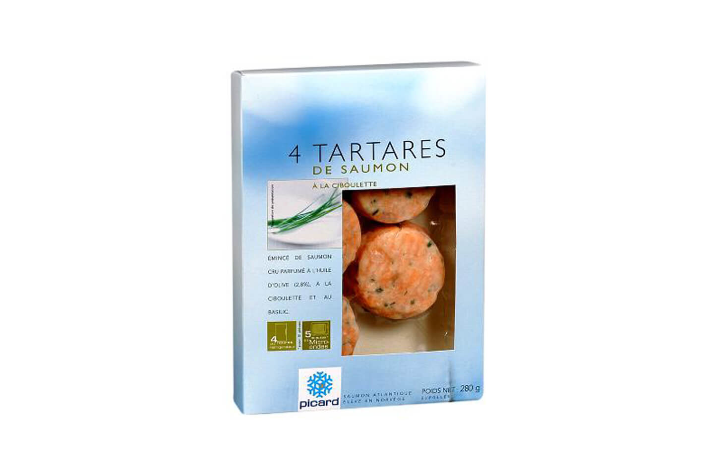 「アトランティックサーモンのタルタル」¥1,815(税込) 箱から取り出し、お皿にのせ、ラップをかけて冷蔵庫で4時間解凍します