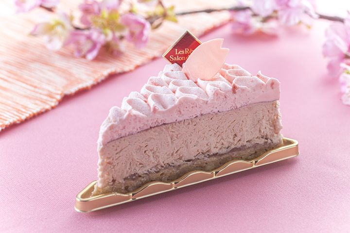 桜の香り豊かなレアチーズと、桜あん、サクサクのクッキー生地のハーモニーが絶妙な「桜レアチーズケーキ」