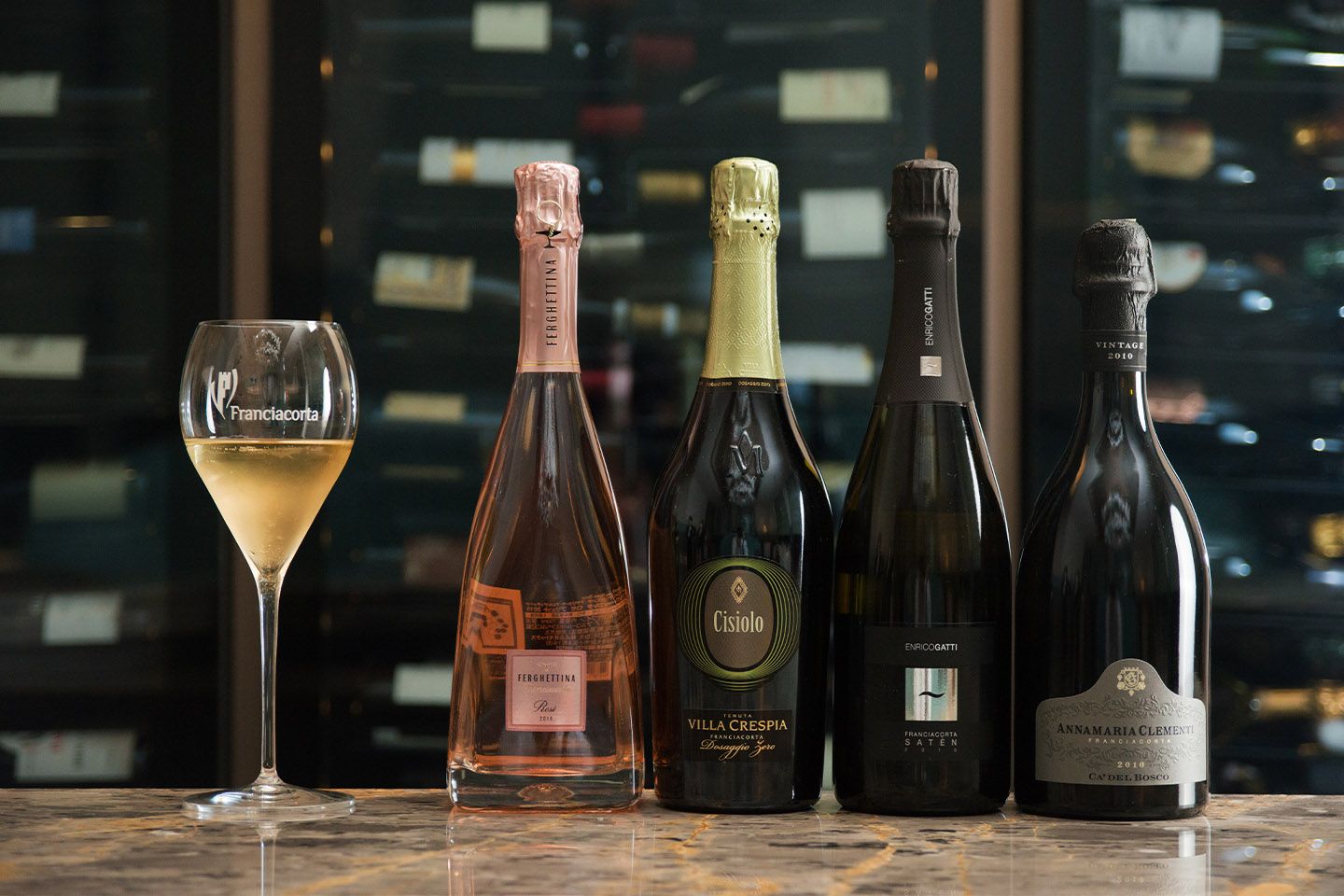 フランチャコルタ4種類。左から/Ferghettina Rose、Villa Crespia Cisiolo Dosaggio Zero、Enrico Gatti Saten、Ca del Bosco Annamaria Clementi Brut