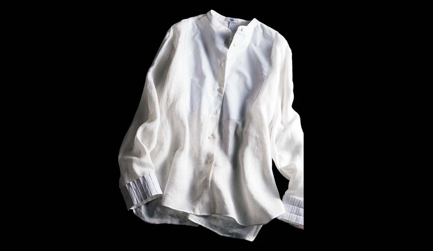 ロエベの白シャツ