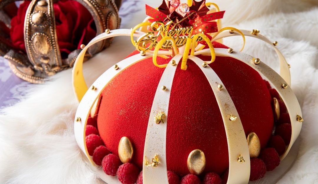 まるごと食べられる女王陛下の王冠ケーキがインパクト大 ヒルトン東京の 19年のクリスマスケーキ ５選 Precious Jp プレシャス