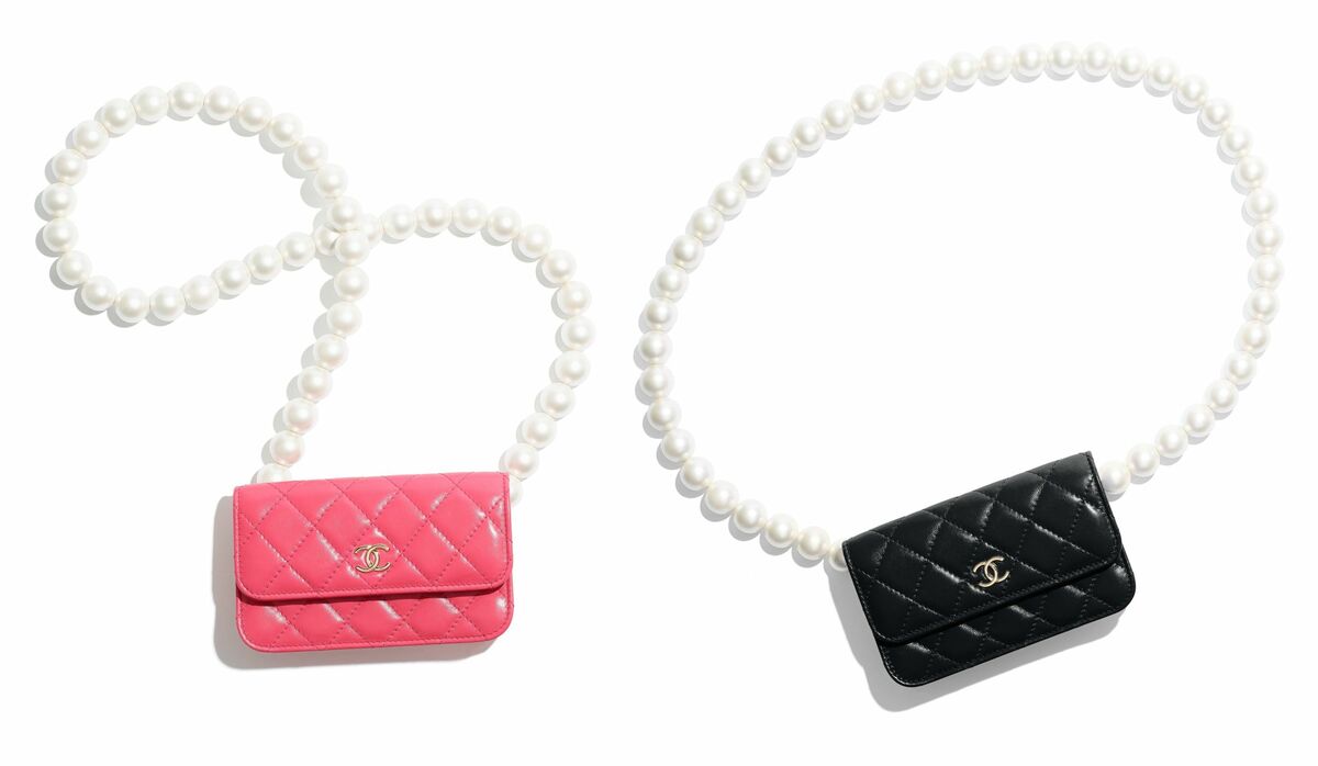 キャッシュレス派に最適！シャネルから登場した「スマホも収納できる