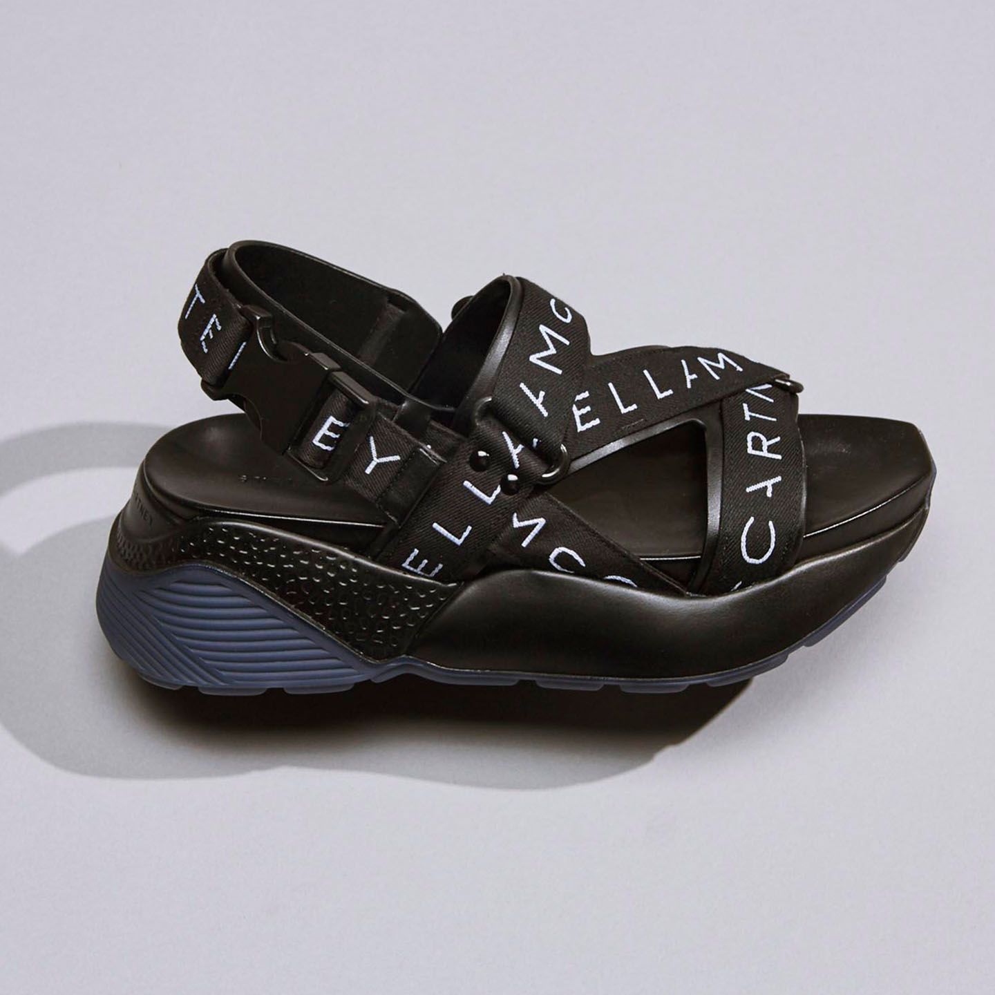 シューズ【ヒール4cm】¥64,000(税抜)