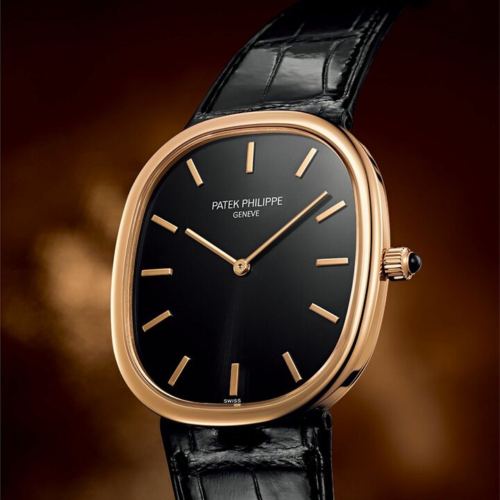 「ゴールデン・エリプス」￥3,360,000 自動巻き【ケースサイズ：縦39.5×横34.5mm】［ローズゴールドケース×アリゲーターストラップ］（パテックフィリップ ジャパン・インフォメーションセンター）