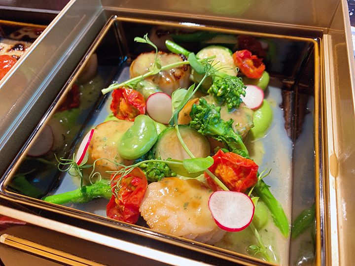 北海道産ホタテ貝のソテー、春野菜添え