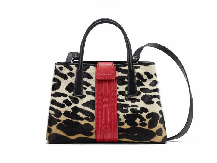 バッグ［縦19㎝×横27㎝×マチ13㎝］￥128,000（税抜）