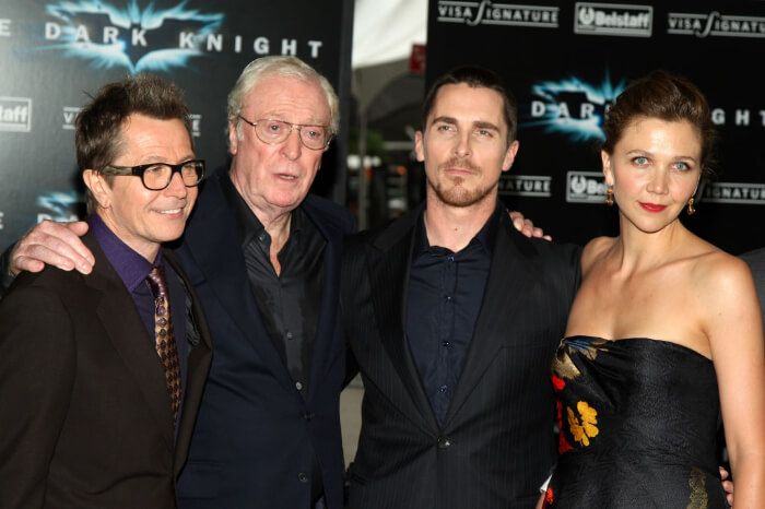 2008年7月14日、AMCリンカーン・スクエアでのワールドプレミア。左からゲイリー・オールドマン、マイケル・ケイン、クリスチャン・ベール、マギー・ジレンホール。