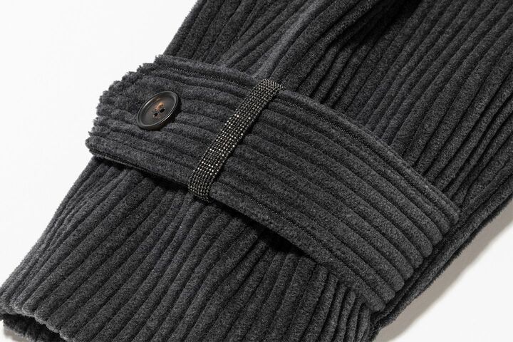 「ブルネロ クチネリ」のトレンチコート