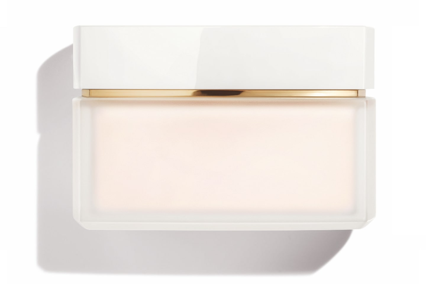 シャネル N°5 ザ ボディ クリーム 150g ¥12,000(2020年11月6日発売) ©CHANEL