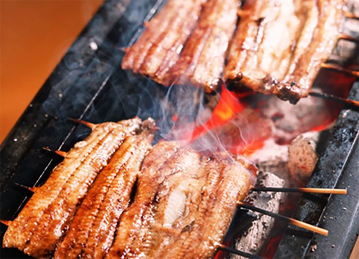 「国産&自社養殖うなぎ 最高級うなぎの蒲焼き 香潤<極> 2尾セット」(鰻屋源八郎)