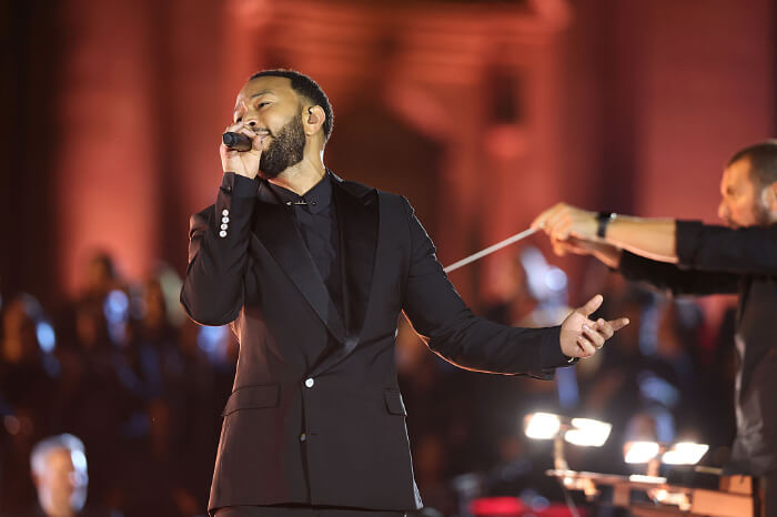 2025年9月13日、バチカン市国のサン・ピエトロ広場で開催された「グレイス・フォー・ザ・ワールド」でのパフォーマンス。