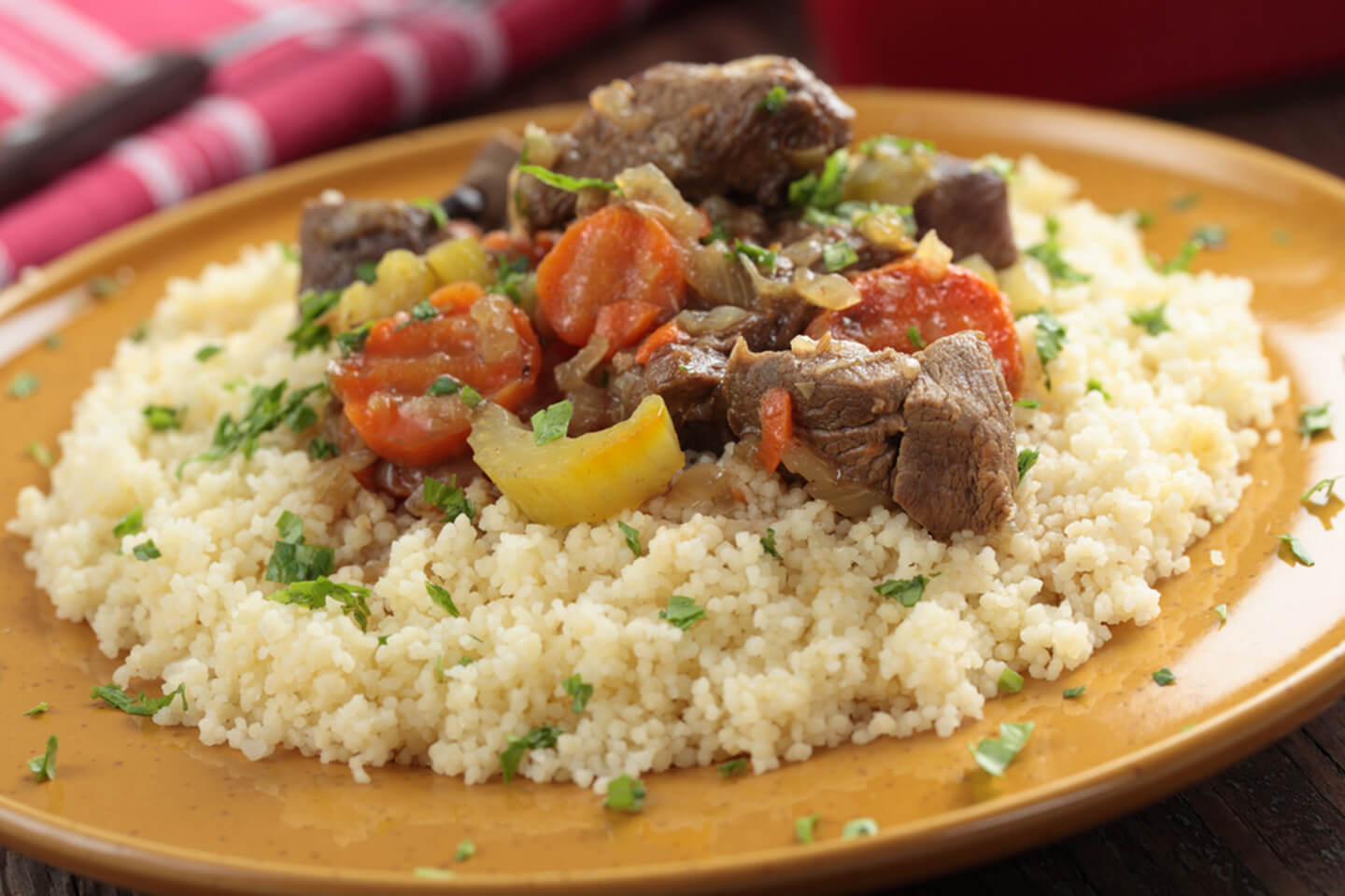 クスクスなどのタジン料理にも羊肉は使われており、一層身近な存在になっていますね( StockphotoVideo / Shutterstock.com)