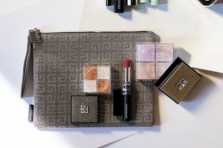 「ジバンシイ」のポーチがセットになったホリデーコレクション