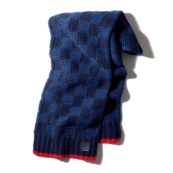 マフラー『エシャルプ・ヘルシンキ』￥71,000［縦180×横30cm］（ルイ・ヴィトン）