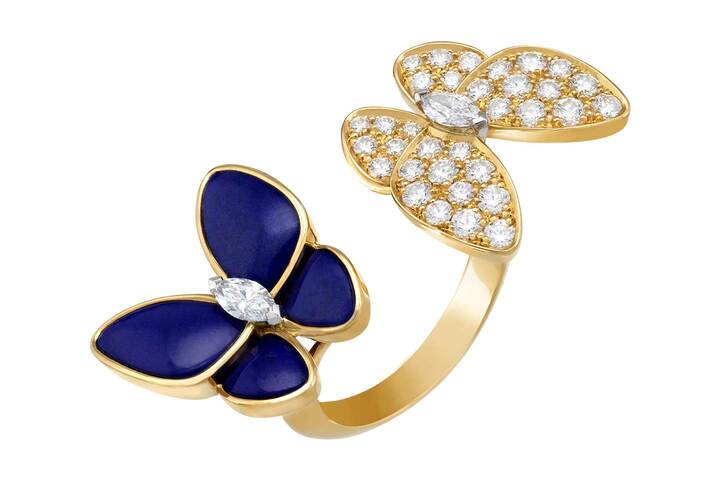 ドゥ パピヨン アントレ レ ドア リング￥2,200,000[イエローゴールド、ホワイトゴールド、ダイヤモンド、ラピスラズリ]（ヴァン クリーフ＆アーペル）