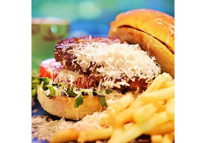 「bondolfi boncafe 赤坂」の「イタリアンハンバーガー」(港区赤坂)