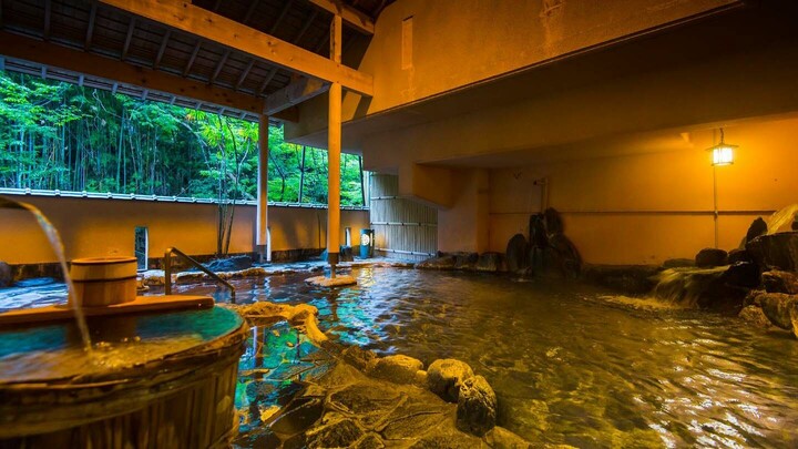 三重県「湯元 榊原舘」の露天風呂「為の助」