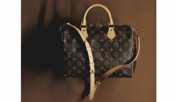 人気スタイリストが大絶賛!いま本気で惹かれる「ルイ・ヴィトン」名品バッグ『スピーディ・バンドリエール 30』