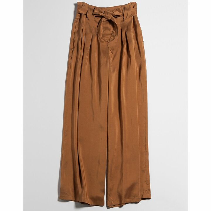 パンツ[共布ベルト付き]￥123,000(マックスマーラ ジャパン〈マックスマーラ〉)