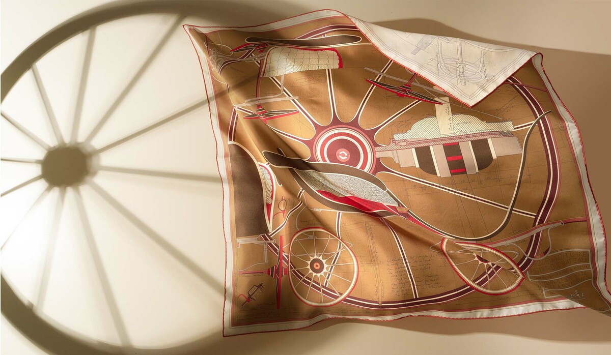 【直営店】HERMES ケープ リバーシブル サプライズカラー 直営店】HERMES ケープ リバーシブル サプライズカラー (HERMES