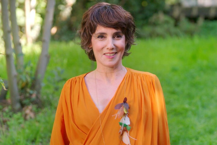 フランス人イラストレーターのシャルロット・ガストー