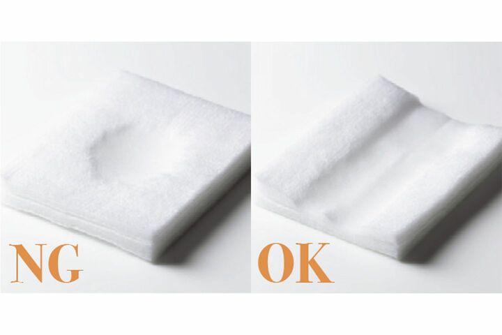 化粧水をつける際に必須のコットンも、使い方次第で絶大な効果を発揮