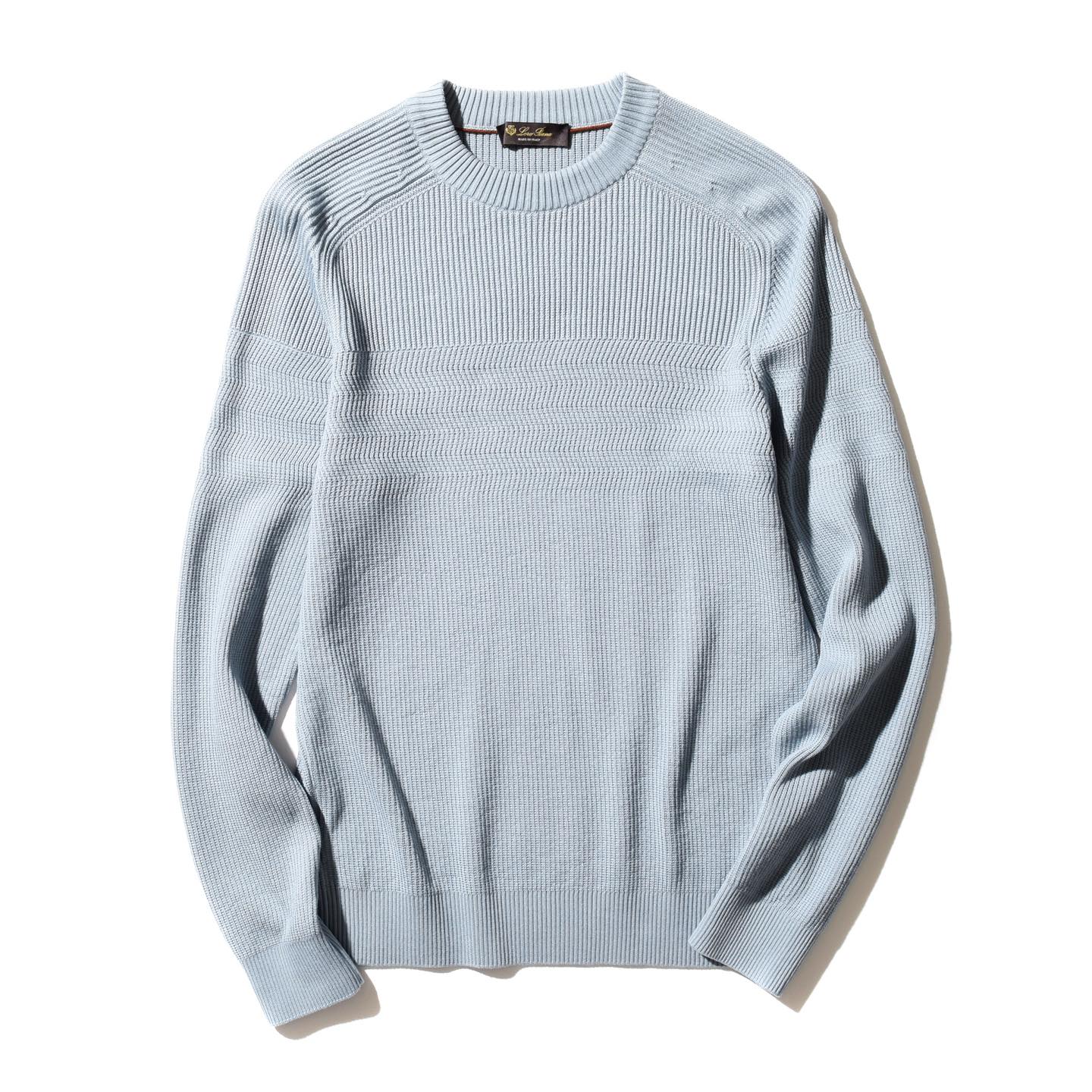 ニット¥133,000(ロロ・ピアーナ銀座並木通り本店)