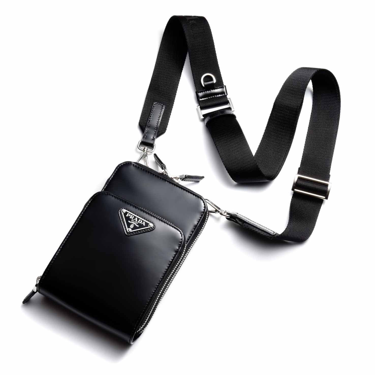 【W00×H00×D0cm】ショルダーバッグ¥174,900※予定価格(プラダ クライアントサービス)