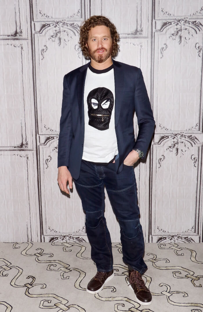 2016年2月9日、オンラインライブイベント「AOL Build Speaker Series」の収録。