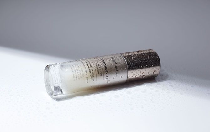 ベアミネラル スキンロンジェヴィティ VP インフュージョン 50ml ¥7,000(税抜)