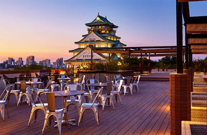 「BLUE BIRDS ROOF TOP TERRACE(ブルーバーズ ルーフトップテラス)」(大阪市中央区大阪城)