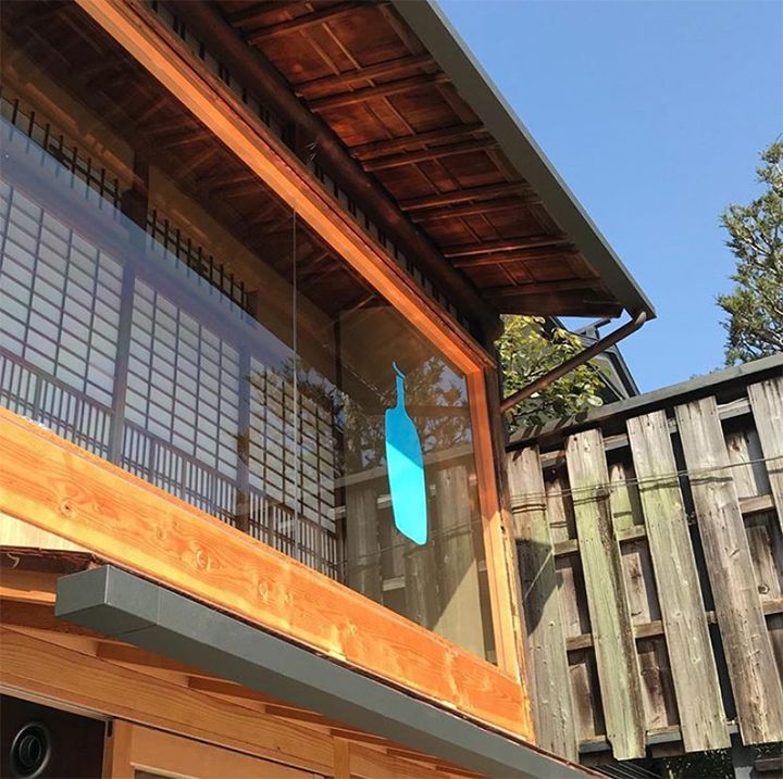 歴史ある日本家屋の風情を残しつつ、モダンな演出が随所に