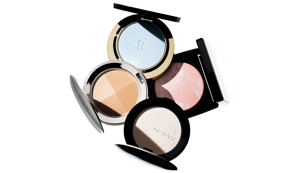 外出先での化粧直しに大活躍の【プレストパウダー】最新4選｜センサイ