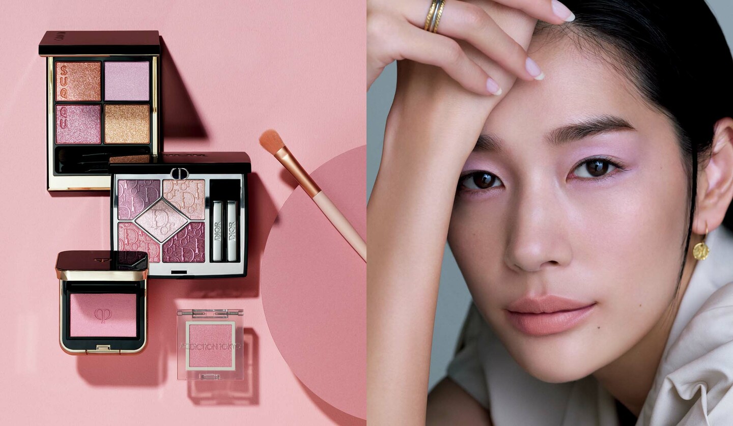 ピンクカラーのメイクアイテムとピンクメイクを纏ったモデルの大塚まゆかさん