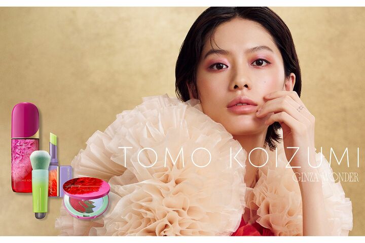 TOMO KOIZUMI